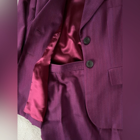 Vintage YVES SAINT LAURENT YSL fine wool pinstriped skirt suit size 40 medium 8 - Picture 9 of 16